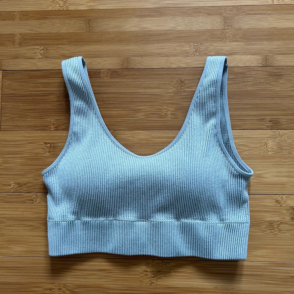 GAP Gray Ribbed Sports Bra - Picture 9 of 10